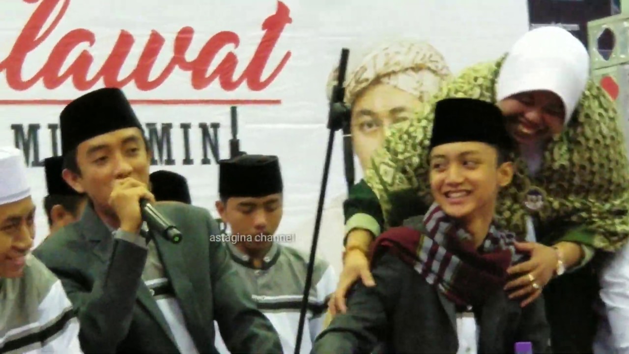 kepolosan gus azmi.live hongkong.