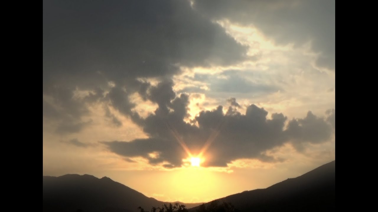 Capilla del Monte amanece entre sus cerros