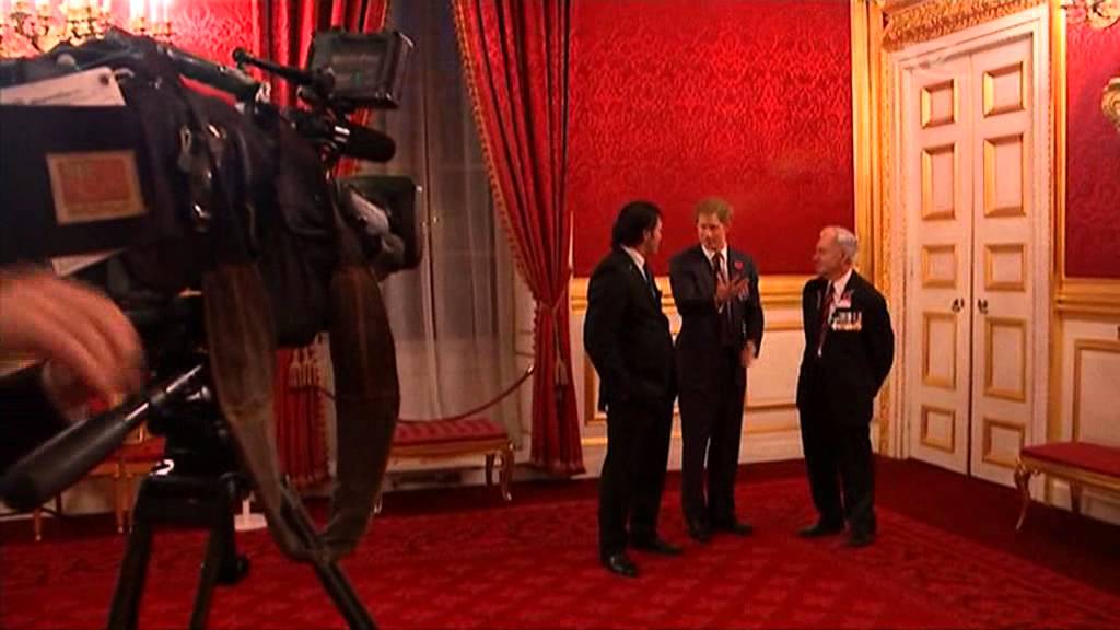 Willie Apiata mingles with Prince Harry