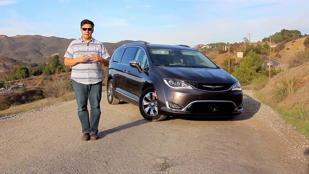 2017 Chrysler Pacifica Hybrid First Drive