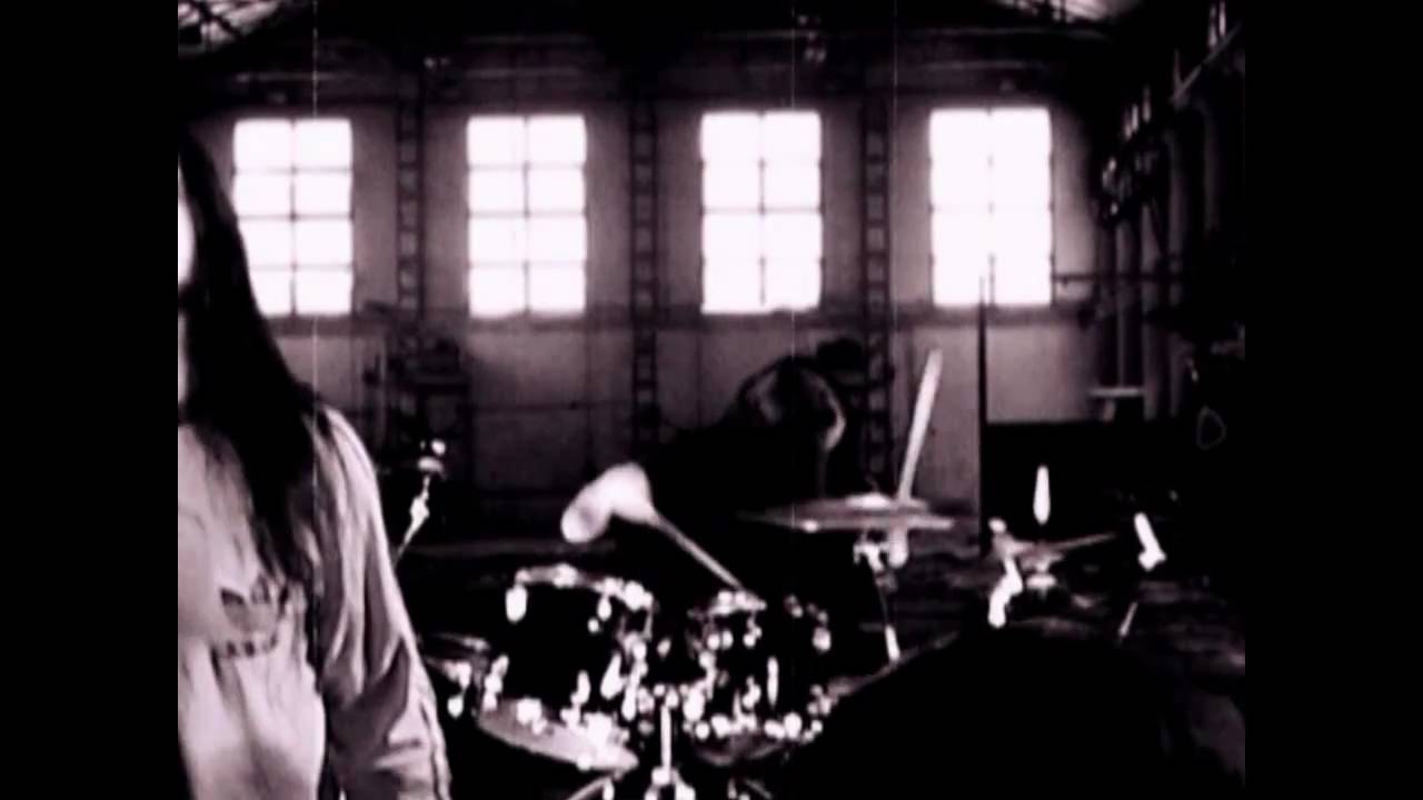 CruSted feat. BAD - Hallgasd (Official Video 2010)