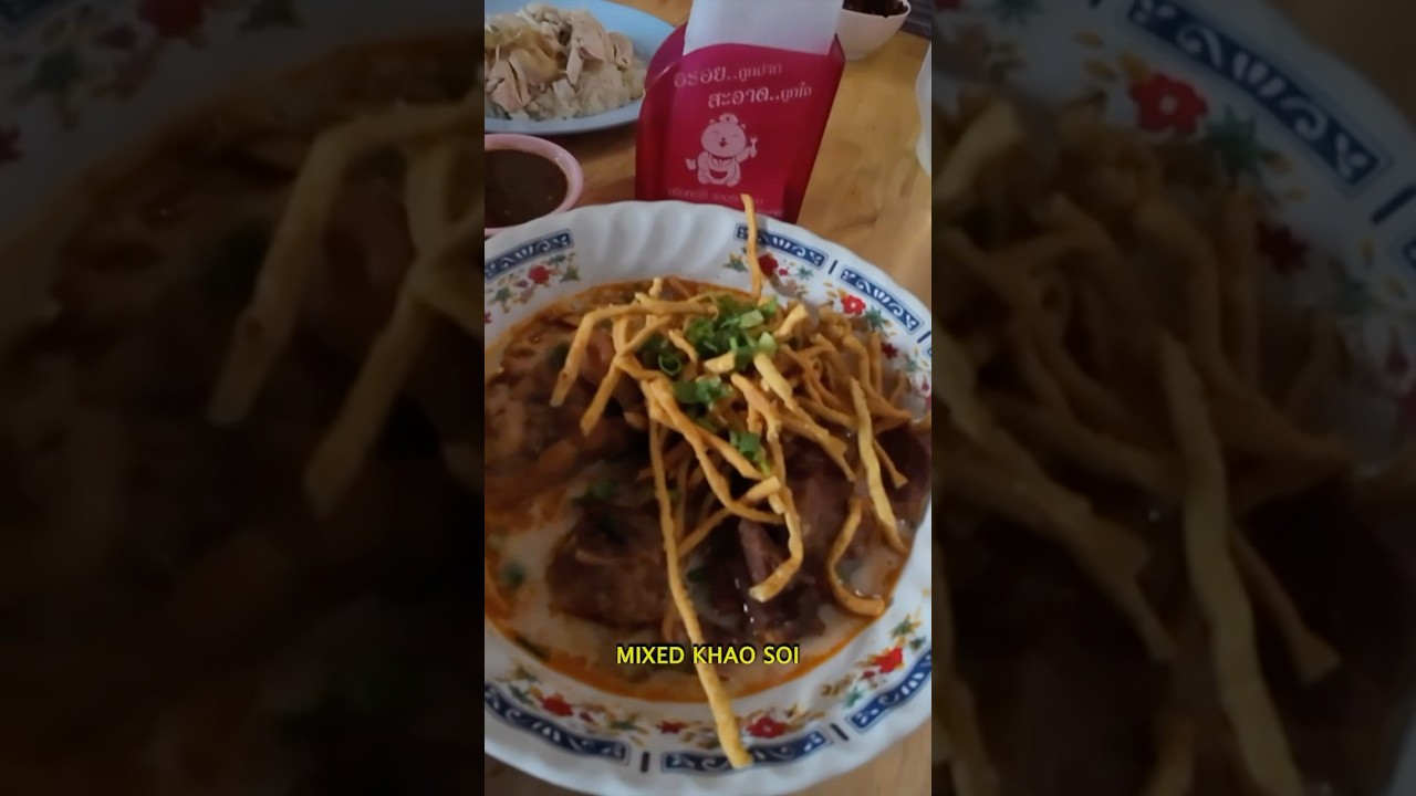 Trying Michelin Star Khao Soi in Chiang Mai 🇹🇭 #travel #thailand #food d