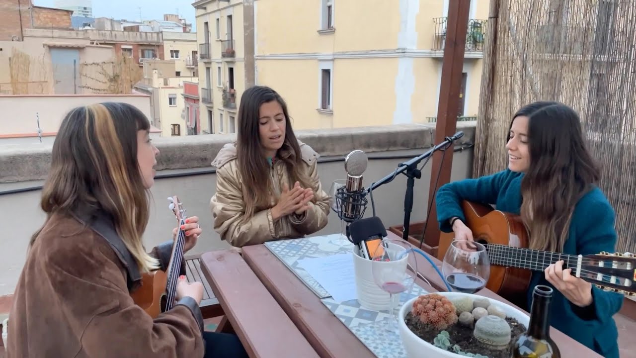 Hay amores (Shakira)- Las Candelarias (Adriana Ospina, CocóNonó & Silvia Ospina)