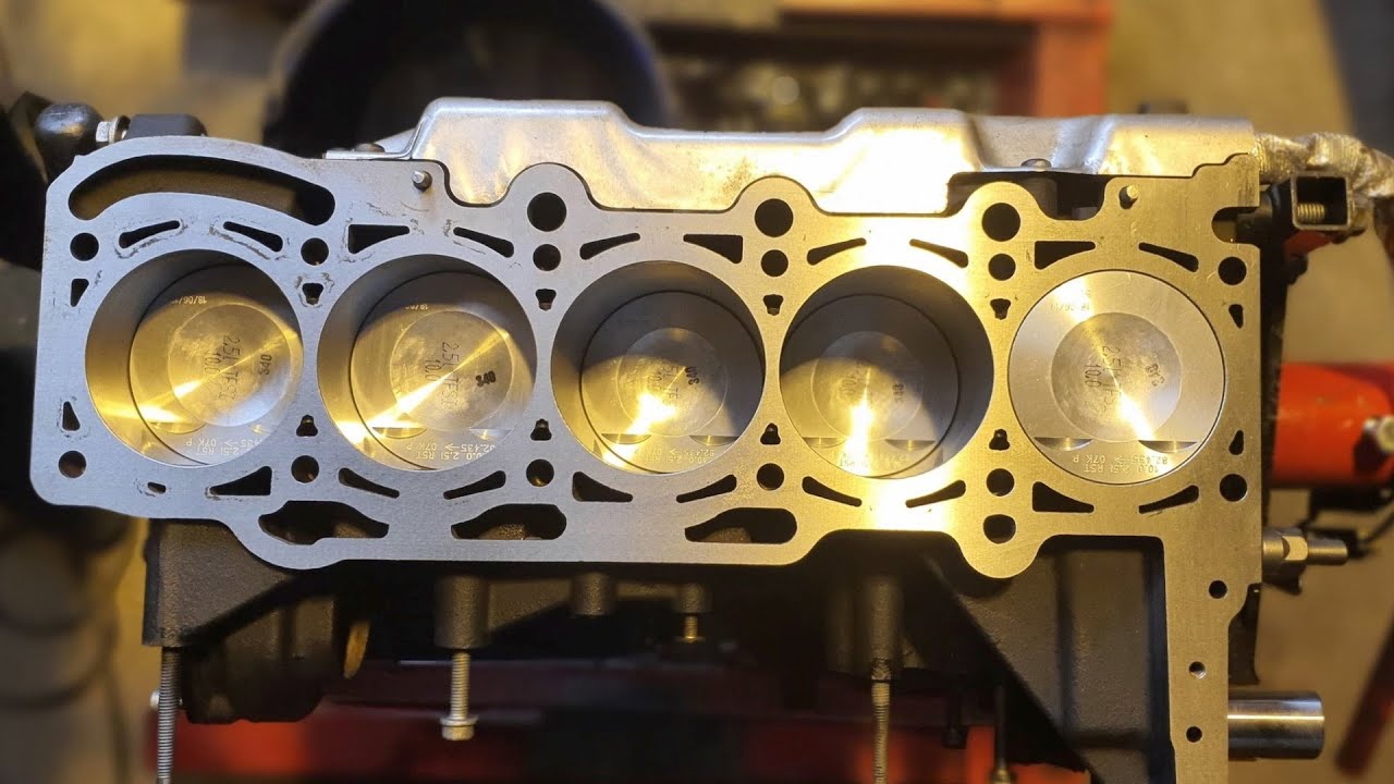 QUELQUES PIECES  PLUS TARD (AUDI RS3 CZGB ENGINE REBUILD)