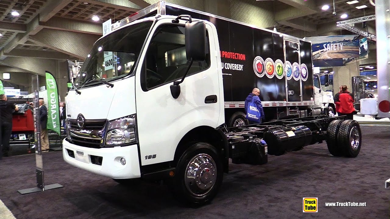 2017 Hino 195 Truck - Walkaround - 2017 Expocam Montreal