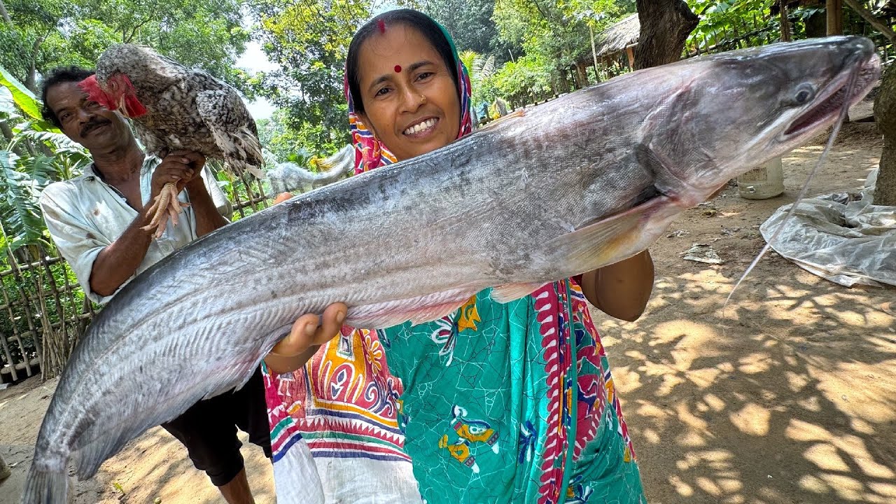 মায়ের হাতে পাটনাই মুরগি রান্না সঙ্গে দামোদরের 2.5kg ওজনের বোয়াল মাছের ঝোল রান্না | villfood