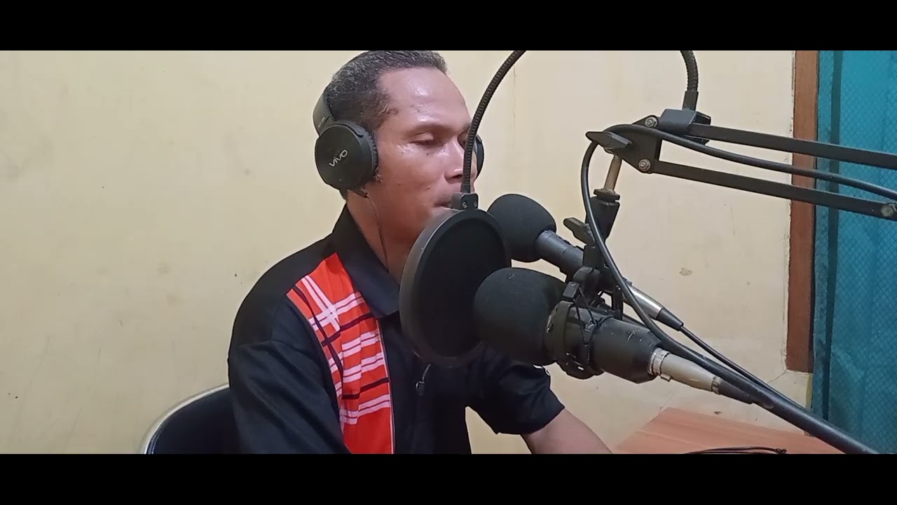 HANCUR HATIKU./ Nia Daniaty. Cipt, Obbie Mesakh. Cover Benyamin Tarung.