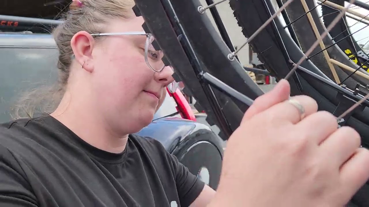 Demo: Loading & Unloading ALTA RACKS GPR Four-Bike Rack