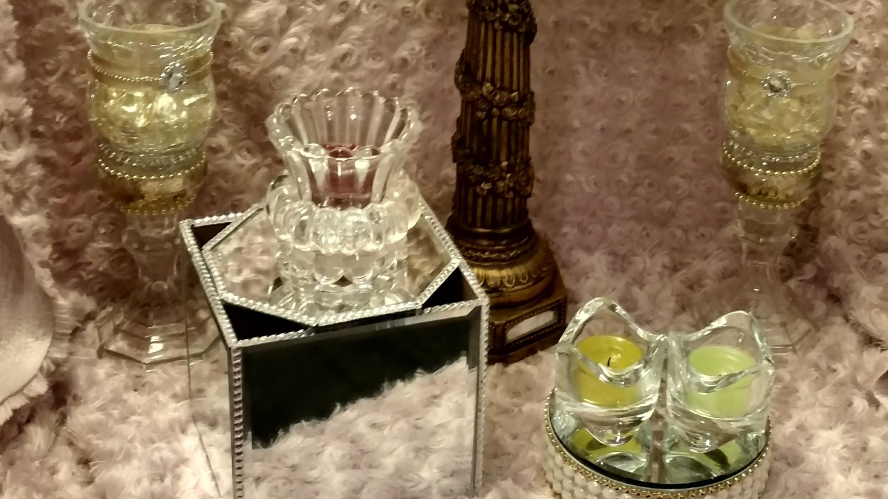 DIY Glam Mirror Box Riser