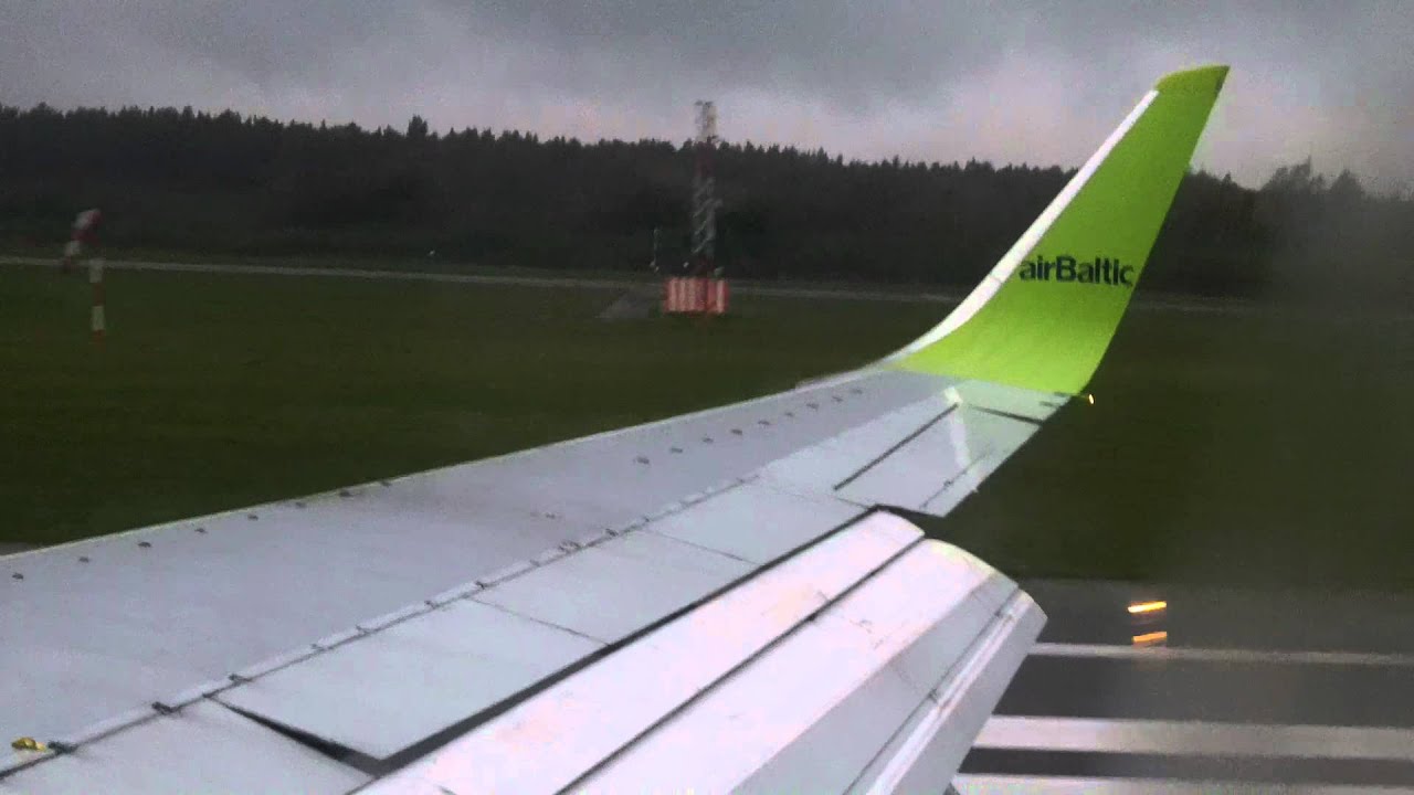 Жесткий заход на посадку в Риге а/к Air Baltic