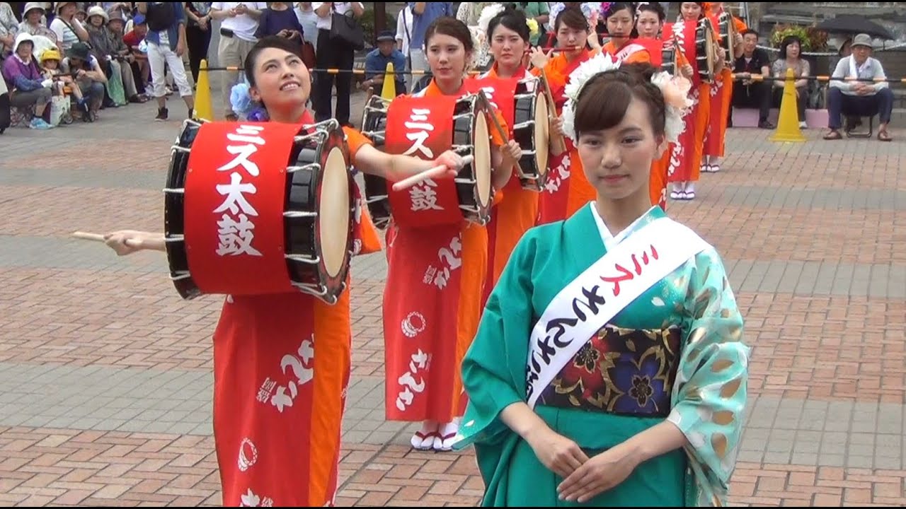 盛岡さんさ踊り2018 「ミスさんさ集団」盛岡駅 滝の広場  2018/08/01