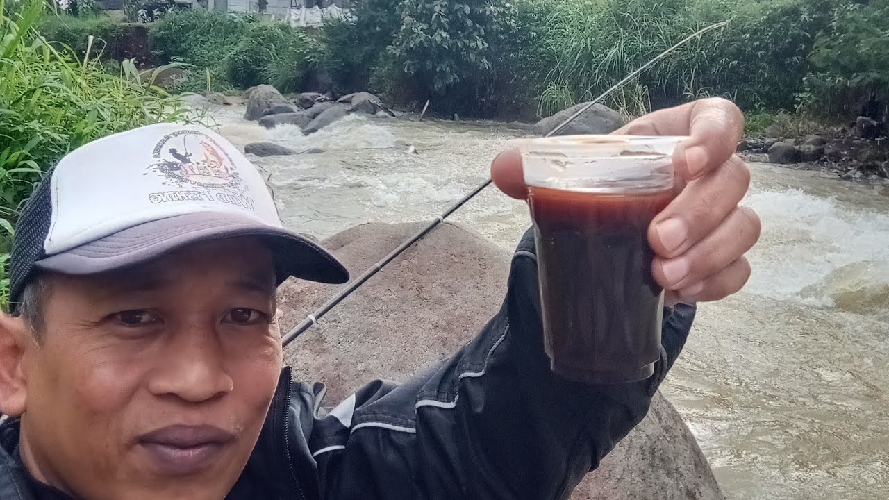 ngopi dulu di sungai 15,sambil mancing pastinya