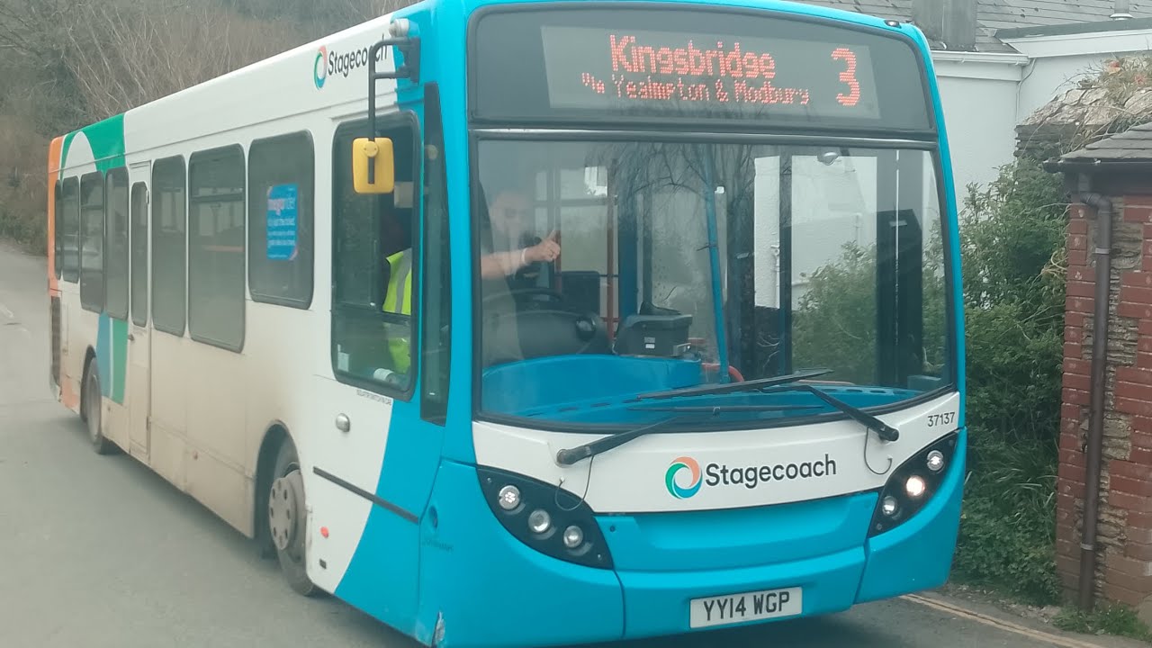 Stagecoach South West 37137, YY14WGP, 3, to Kingsbridge.