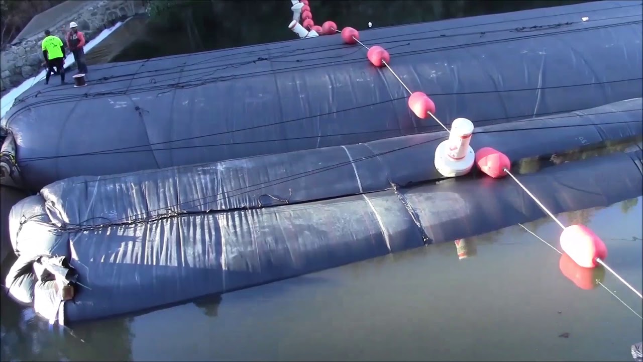 What is a Water Filled Cofferdam?   AquaDam - Water Controlling Water