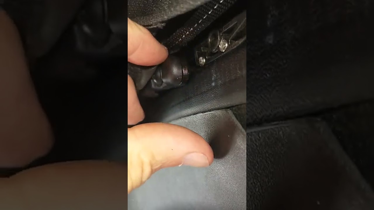 Fiat 500 cabriolet - roof not closing - exploration and solving the problem.