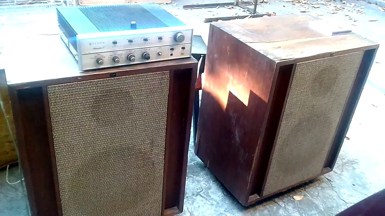 HH Scott stereomaster 260 with bozak speakers