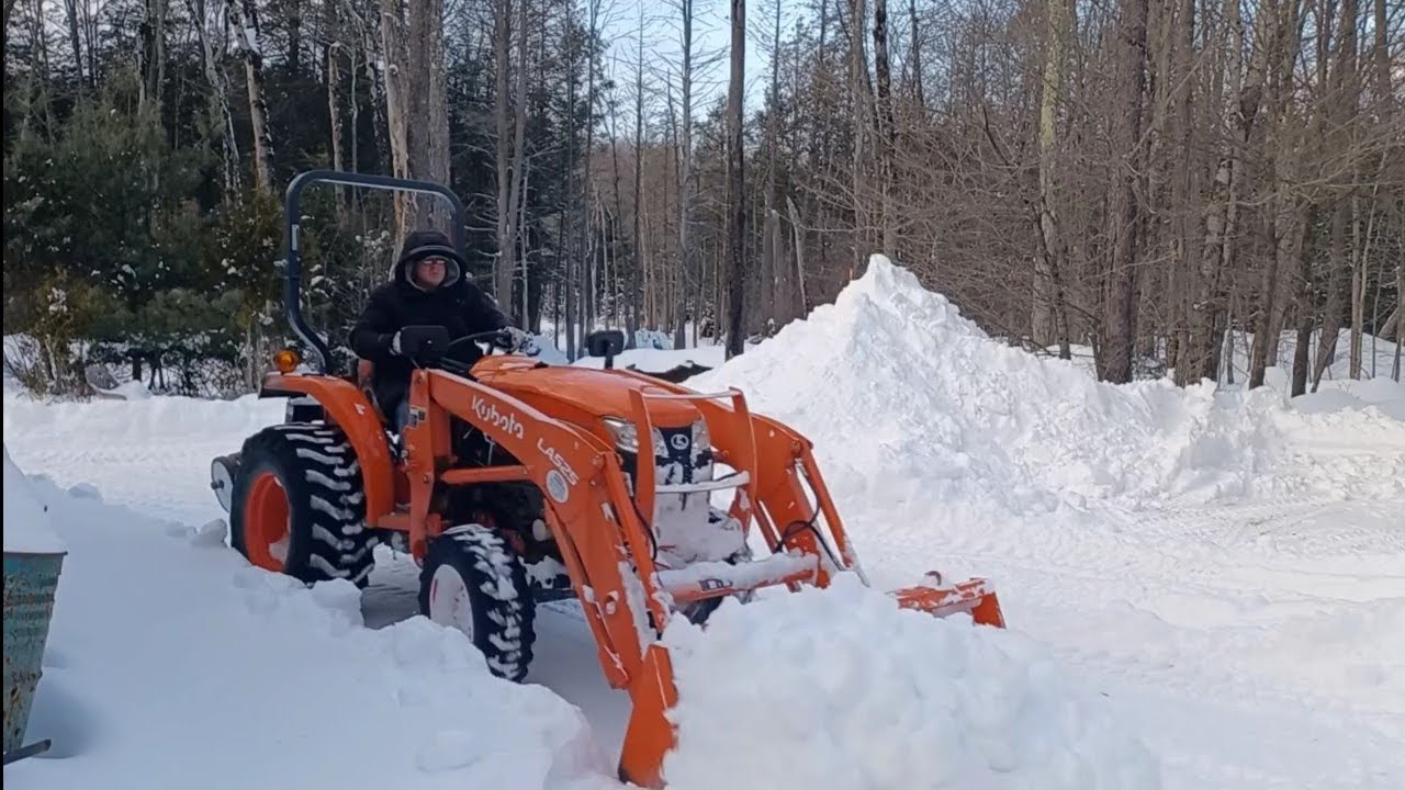 Kubota L3901 Range Snowplow