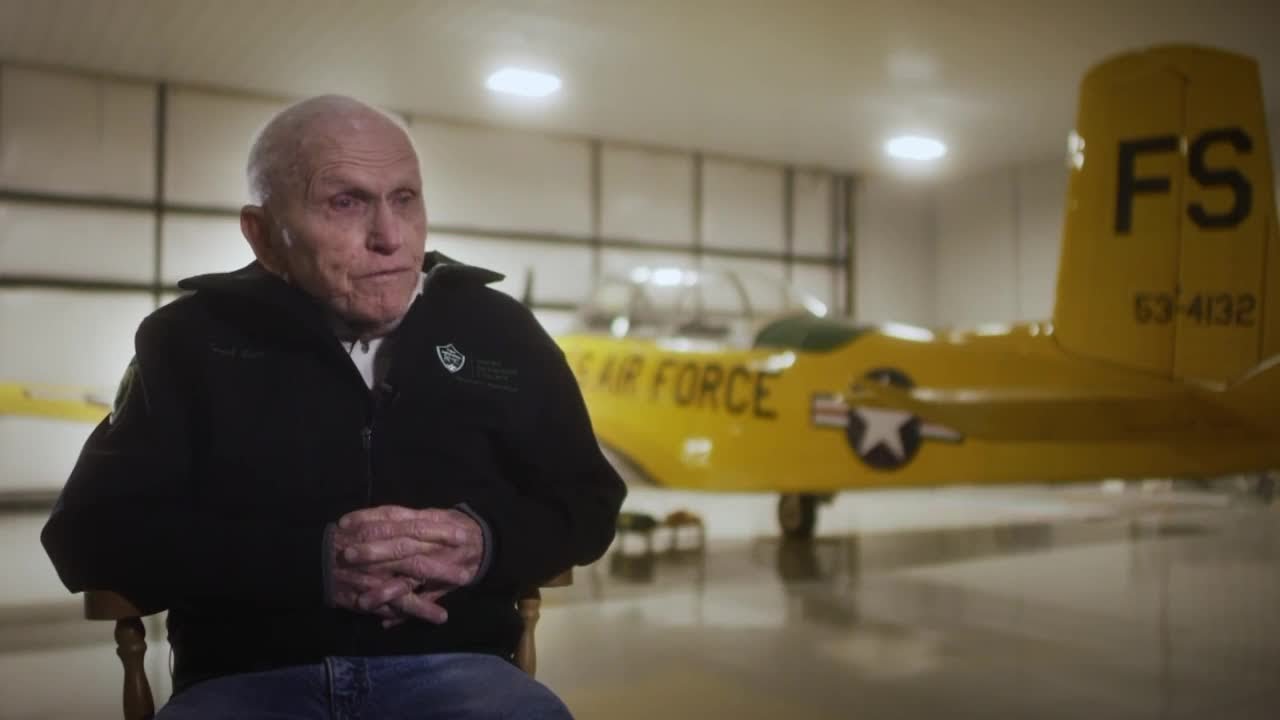 Friend remember Apollo 8 astronaut, Frank Borman