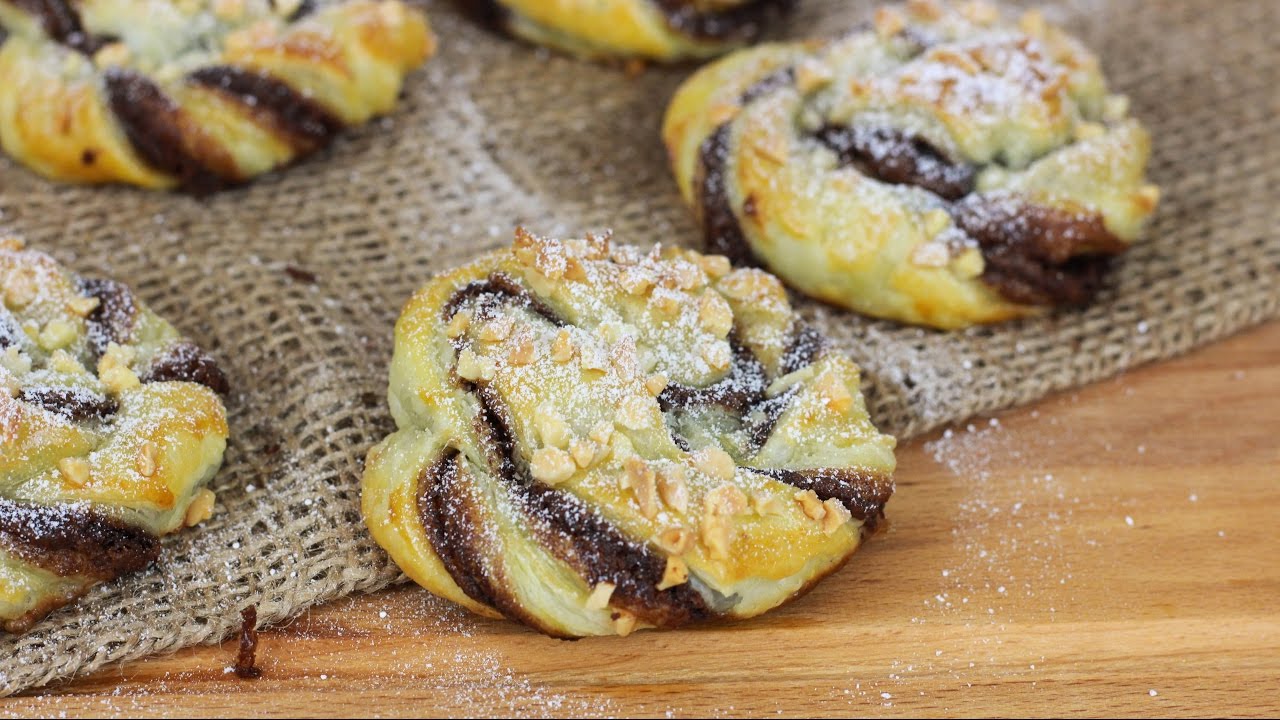 Nutella Schnecken aus Blätterteig mit Mandeln / Nutellakringel / Nutellaschnecken /Nutella Kringel
