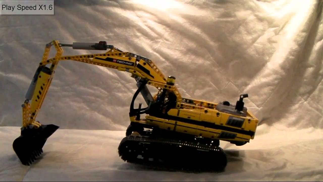 M4X's Creations - Lego Technic - 8043 Motorized Excavator - In Action