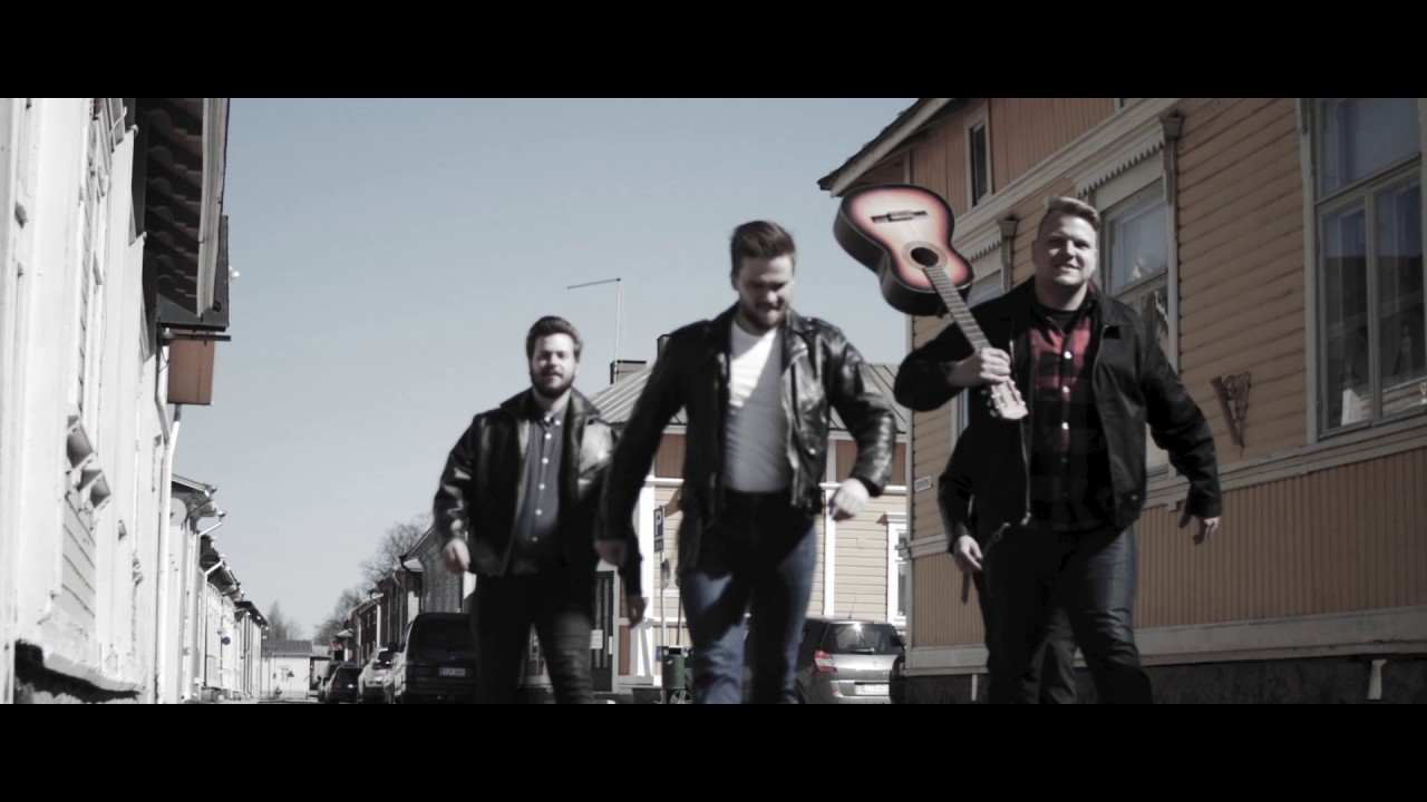 RelaxTrio - Blackguard Johnny [OFFICIAL VIDEO]