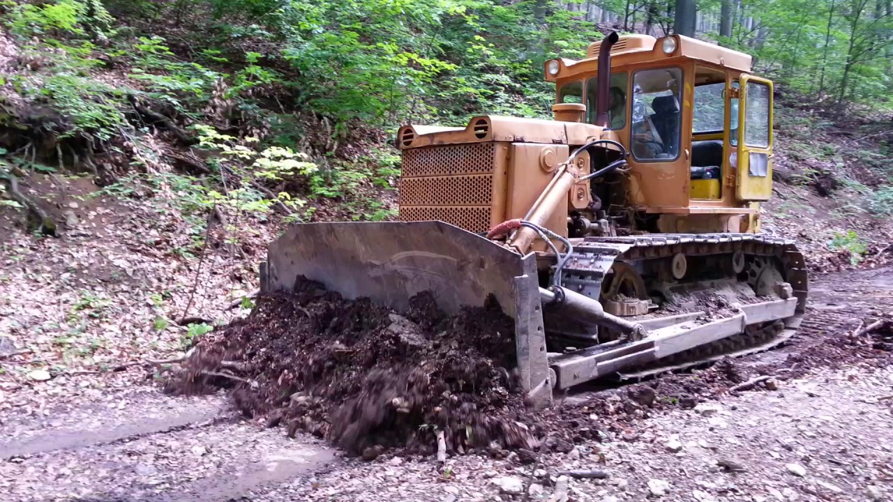 Stalinec t170 buldozer,zrovnanie lesnej cesty 1.