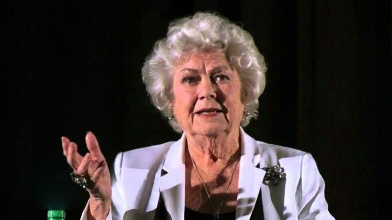 Barbara Hale Finally Speaks Out About Raymond Burr After Years of Silence
