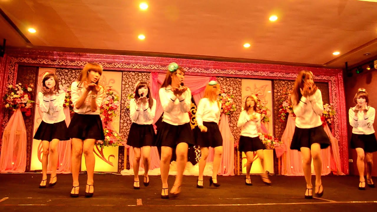 CherryBelle - Love is You Live @ Dragon Star Resto Surabaya