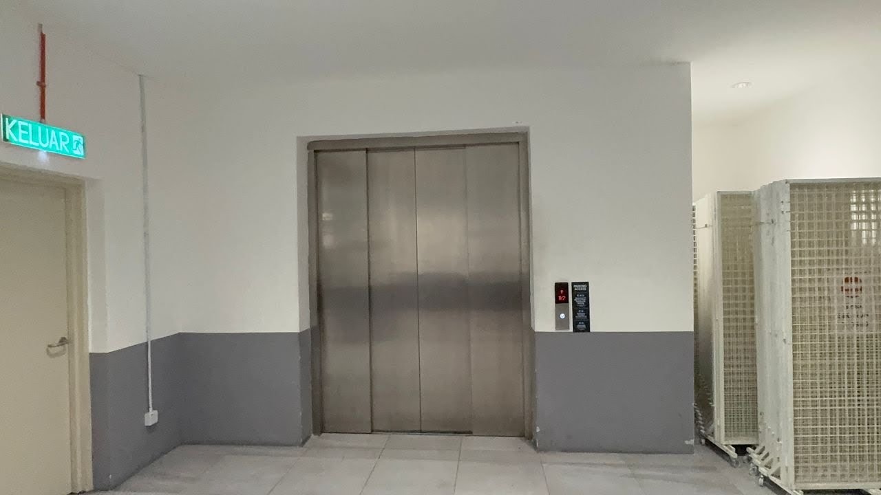 ( Lobby I - Trolley Lift ) A Big GMDEO Elevator @Sunshine Central Mall, Ayer Itam, Penang, Malaysia.