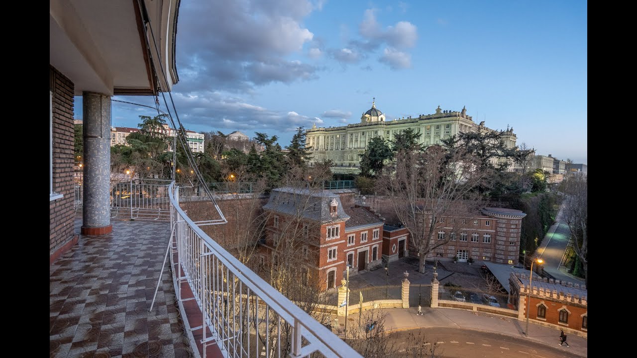 QUIERES VIVIR FRENTE AL PALACIO REAL? CON UNA GRAN TERRAZA CON VISTAS? MIRA ESTE INCREIBLE PISO