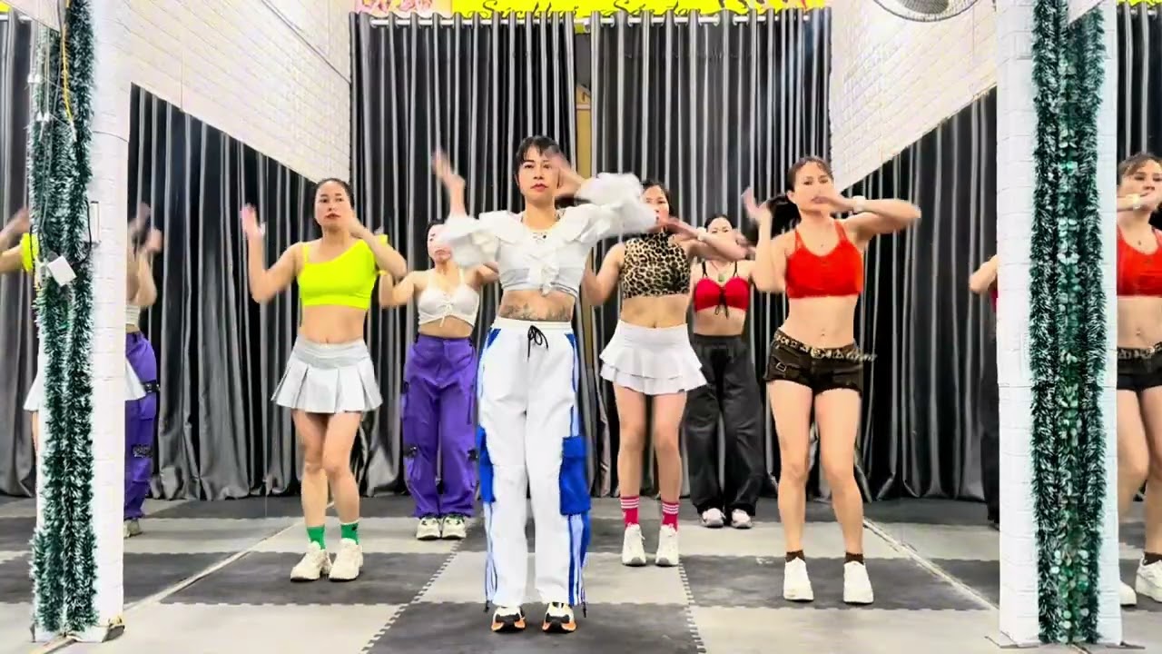 Lắc Hông Aerobic Giảm Mỡ Eo Cực Nhanh.