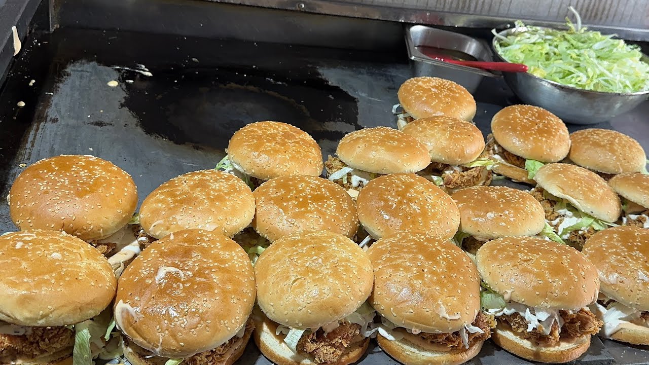 Burger king Fast Burgers Maker - you have Never Seen Before This Superman Skill - Street Food india?