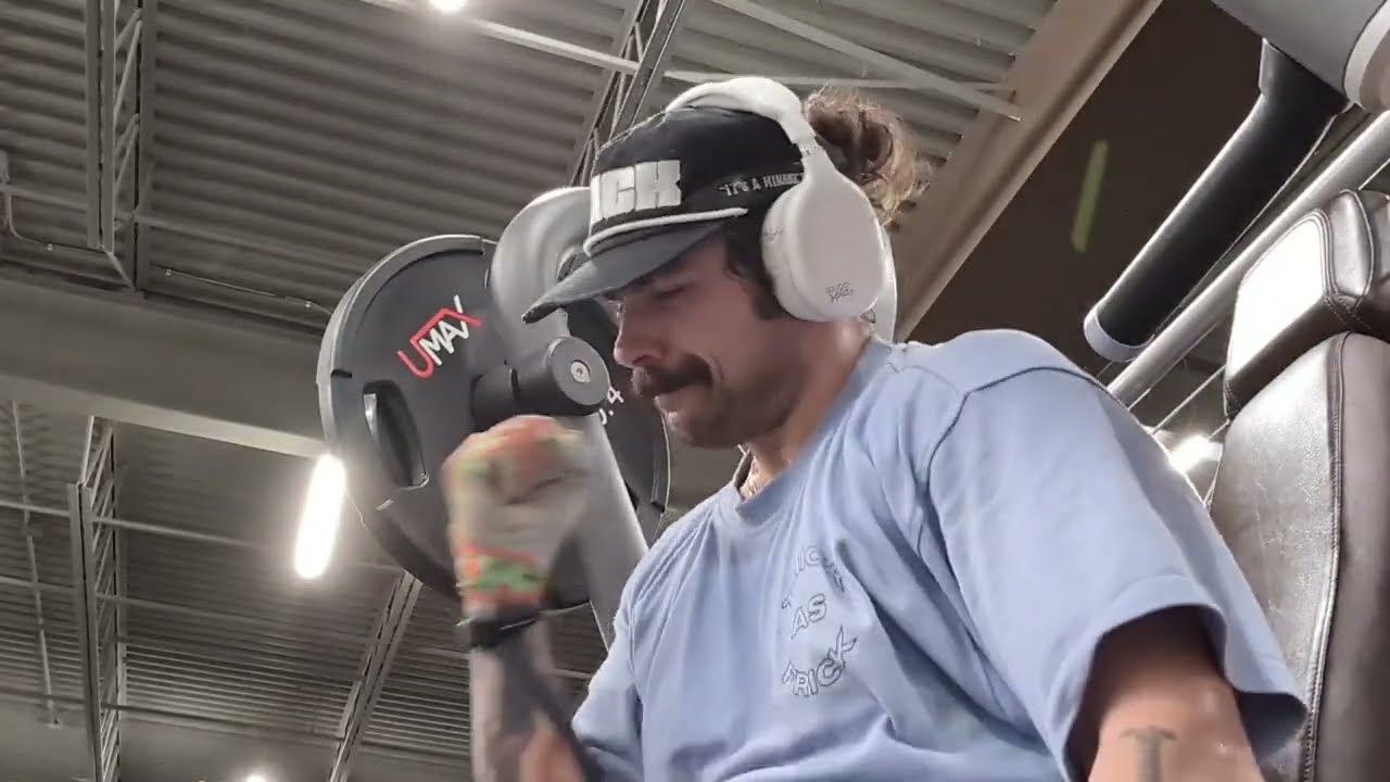 Lukes Daily Life Vlog 7: Woodworking, Trapping, Zümboxing