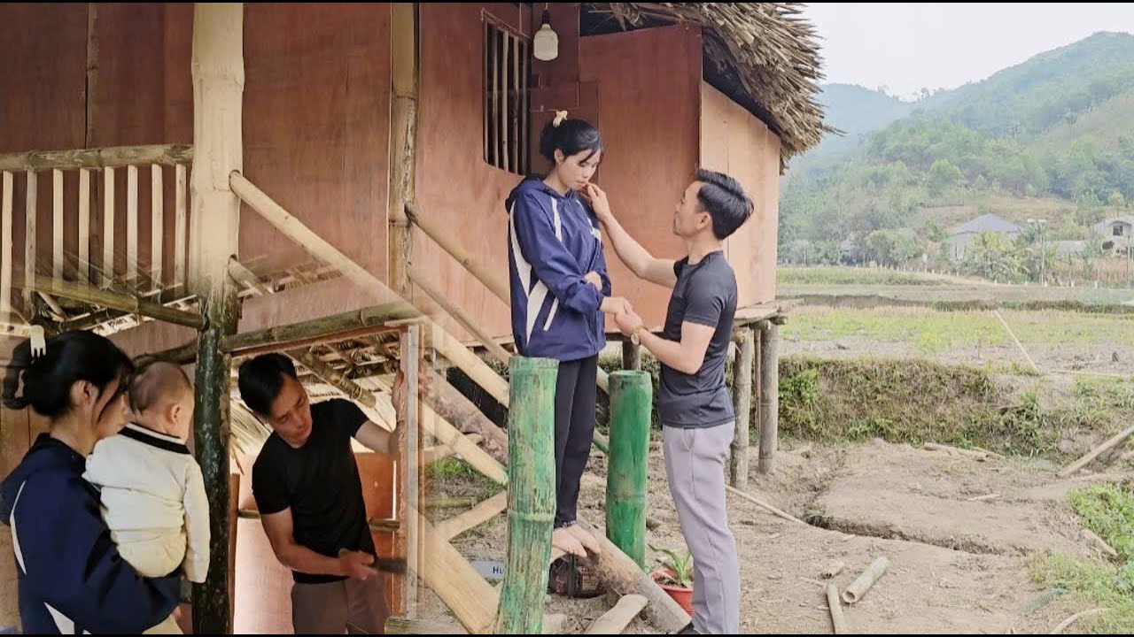 Доктор помог немой матери закончить ванную. Доктор не хотел уходить