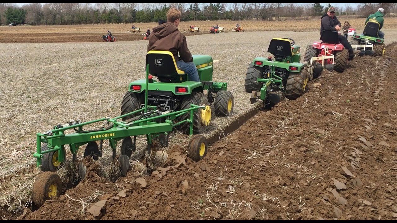John Deere 420 Diesel 4x4 Pulling 3 Bottom Plow On Land Custom Garden Tractor Kline Plowing Day 2019