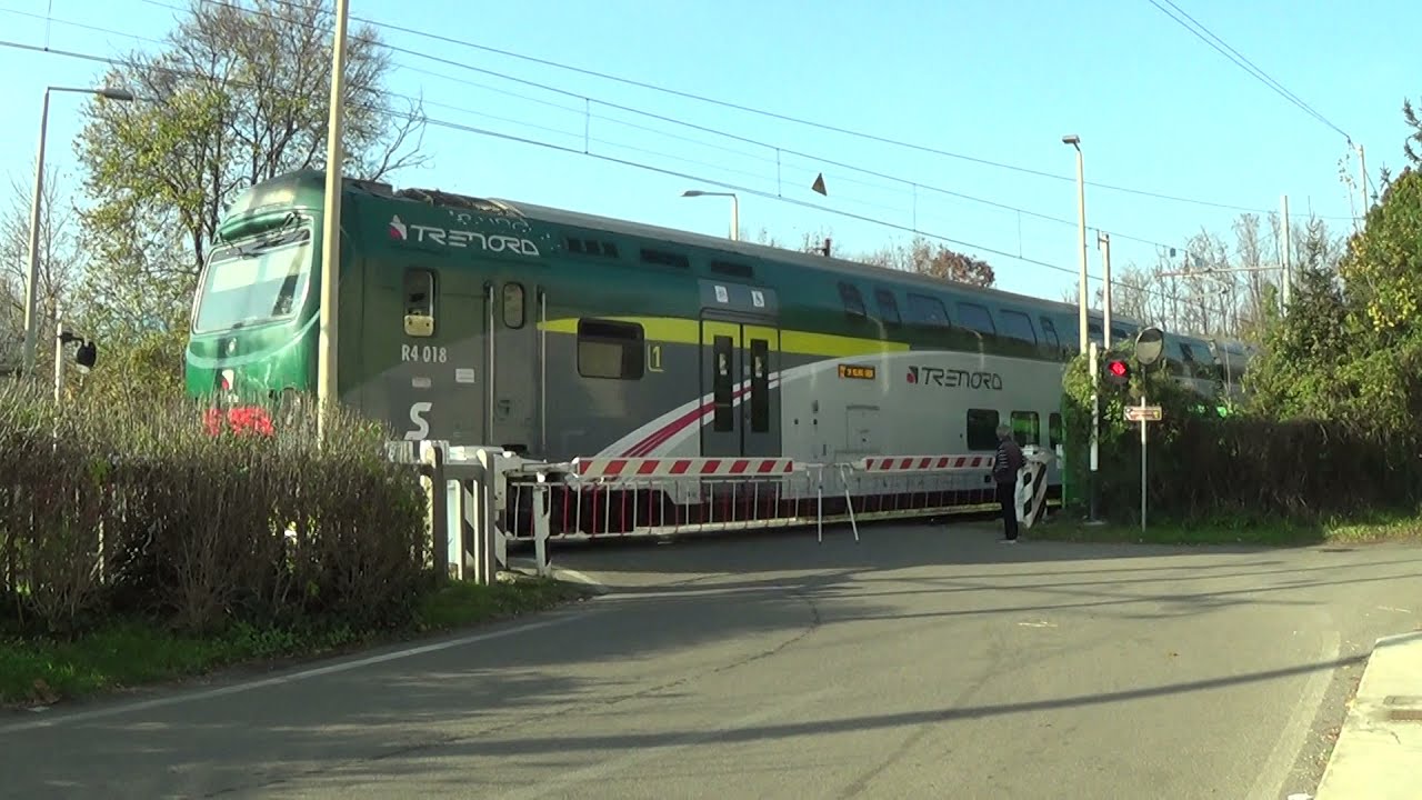 Passaggio a livello di via Ruggero Leoncavallo - Seveso (MB) / Level Crossing / Passage à niveau