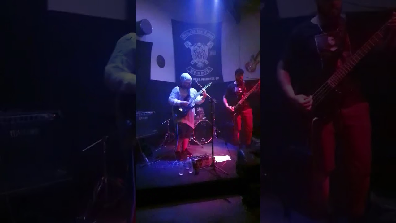 D&eacute;bil Mental Cover Banda Barnicomio #rock #mamonascover #rockstar #debilmental