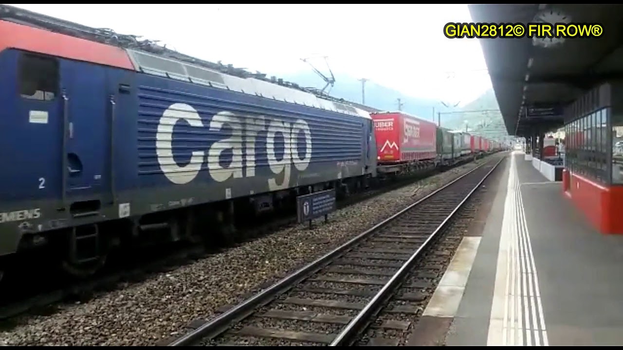 Swiss & Int'l Trains in Giubiasco Station