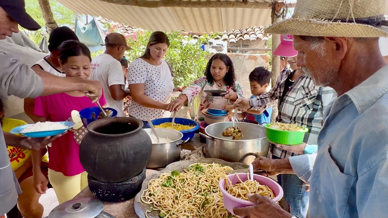 ALMOÇO NA ROÇA COM A COMUNIDADE SANHARÓ NA CASA DE 