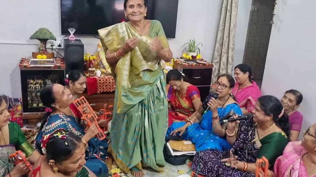 લખેલું છે 💐 ઘડપણ આવી જાય જુવાની તો જાય 💐