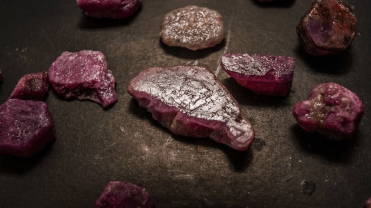 Uma Das Pedras Preciosas Mais Raras Do Mundo RUBI