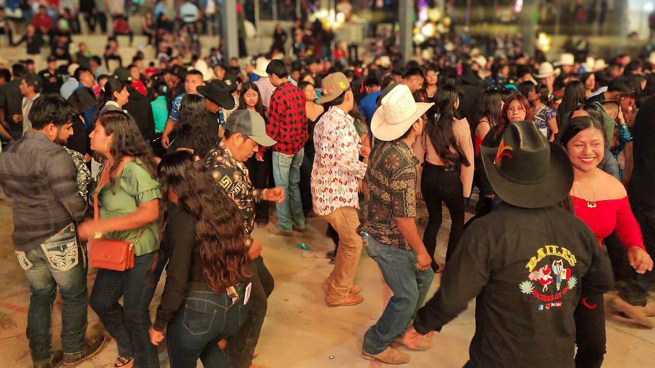 BAILE CON EL GRUPO REAKTIVADO EN QUINICUENA ZENZONTEPEC.