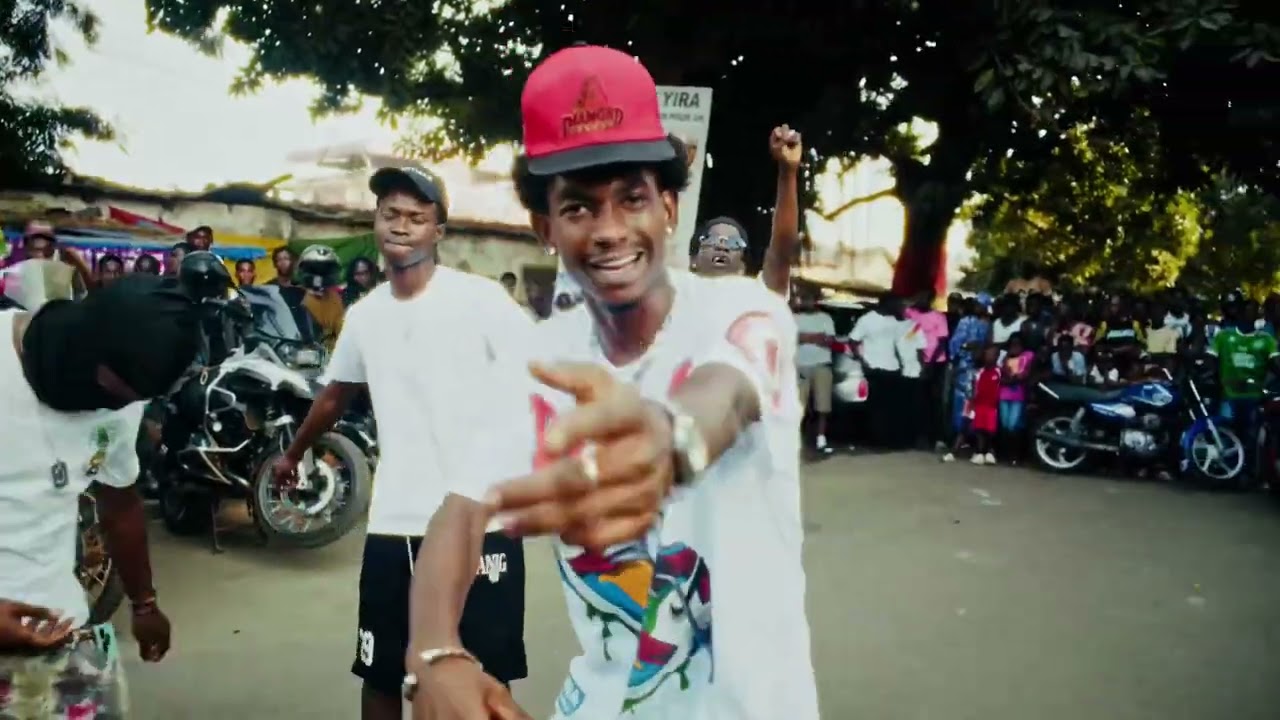 Arm&eacute;e rouge feat Opinel 12 ( Mountanan fama 2025🇬🇳)