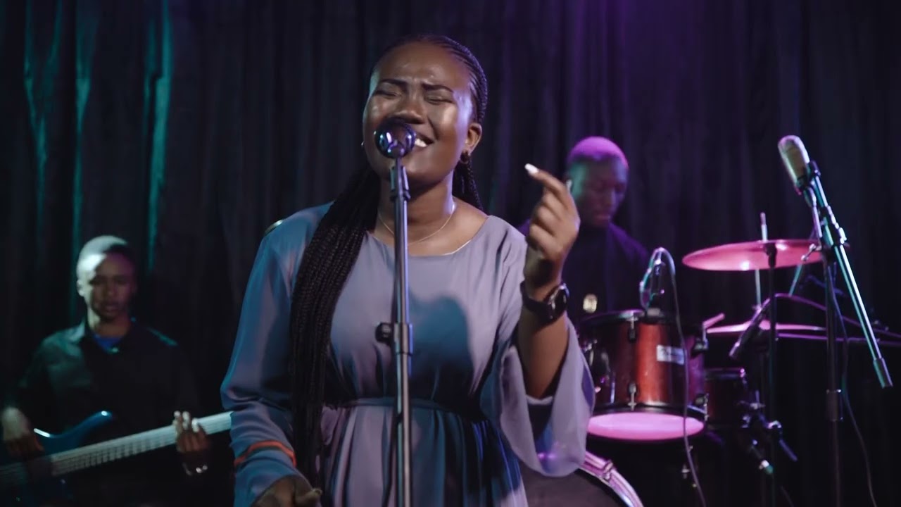 Dorcas Masikilizano - Naona pendo kubwa - Live Recording