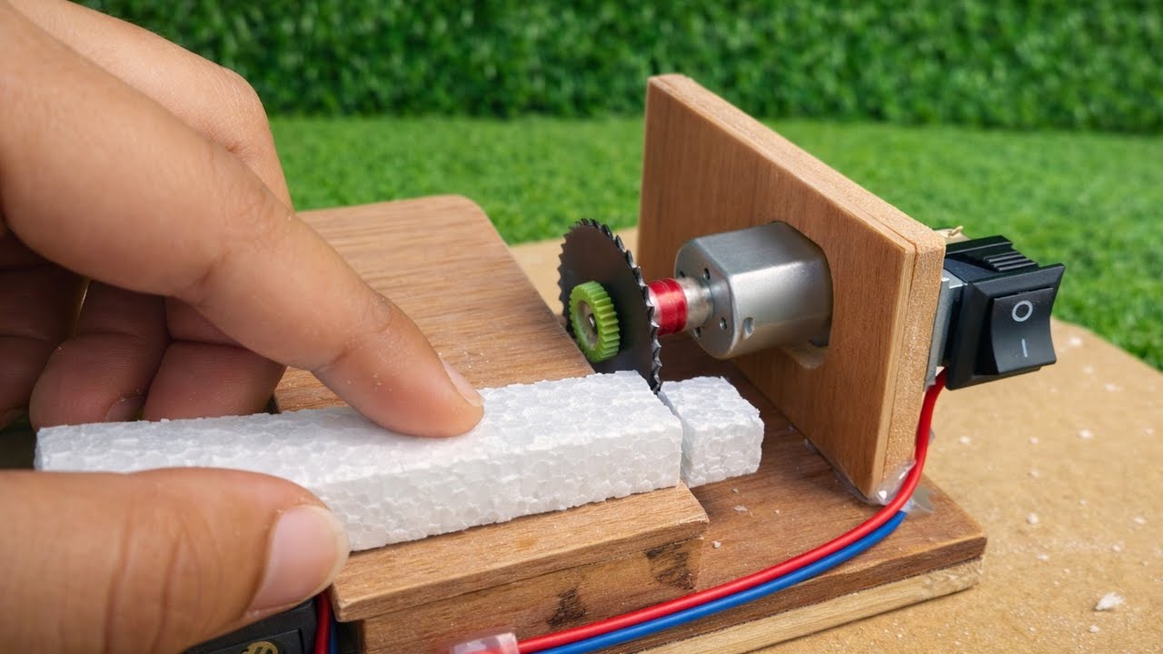Homemade Mini Table Saw | Easy Wood Cutting Tool