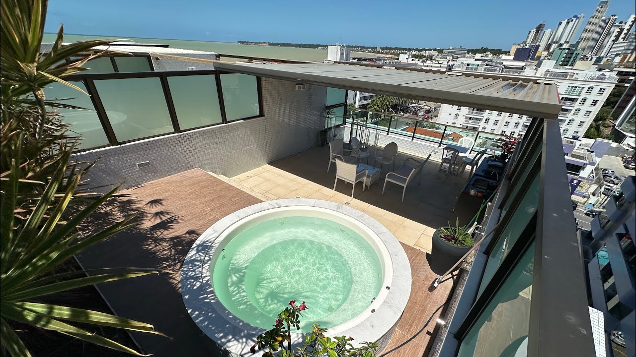 Cobertura duplex mobiliada com 120m², 02 quartos sendo um suíte à venda em Tambaú, João Pessoa/PB.