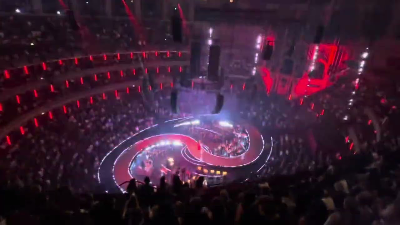 Love Again - Dua Lipa (Live from the Royal Albert Hall, London - October 17, 2024)