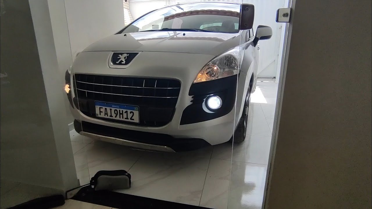 Como trocar a lâmpada do farol de milha do Peugeot 3008???