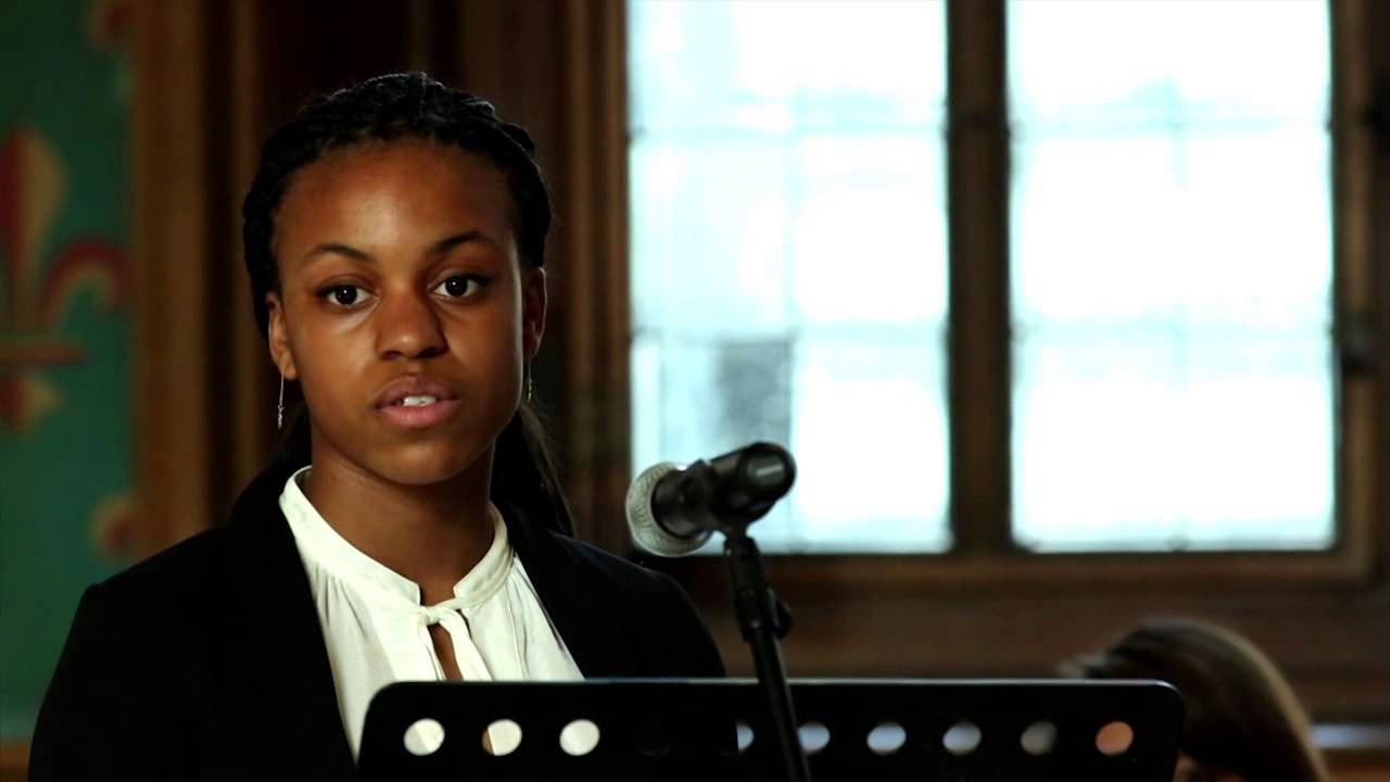 Hyris Lollia, lauréate du Concours d'éloquence 2014