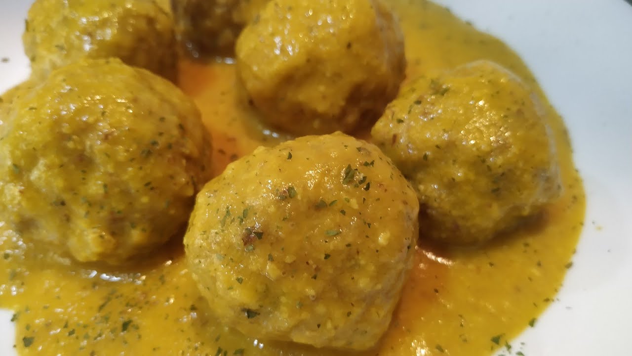 Albóndigas en salsa de almendras 😋